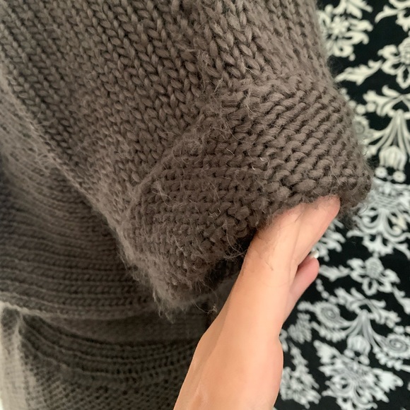 🦇 Vintage Long-Line Cardigan 🦇 - Picture 7 of 11